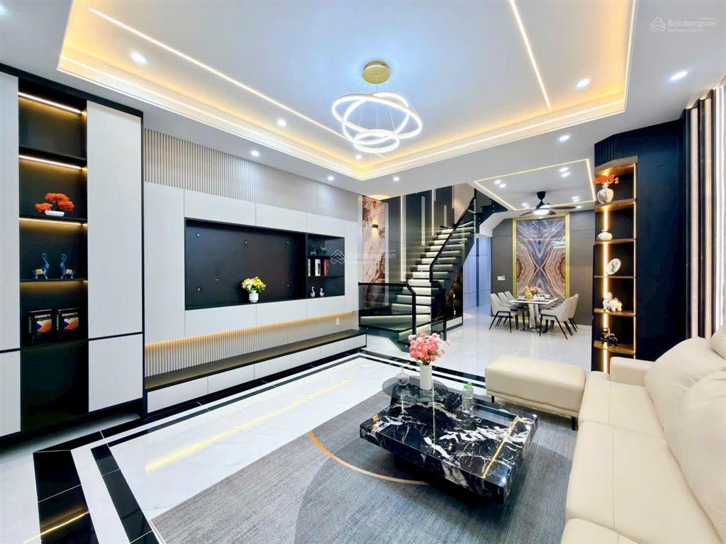 Siêu phẩm nhà 3 tầng full nội thất cao cấp trục chính d14 kdc hồng loan