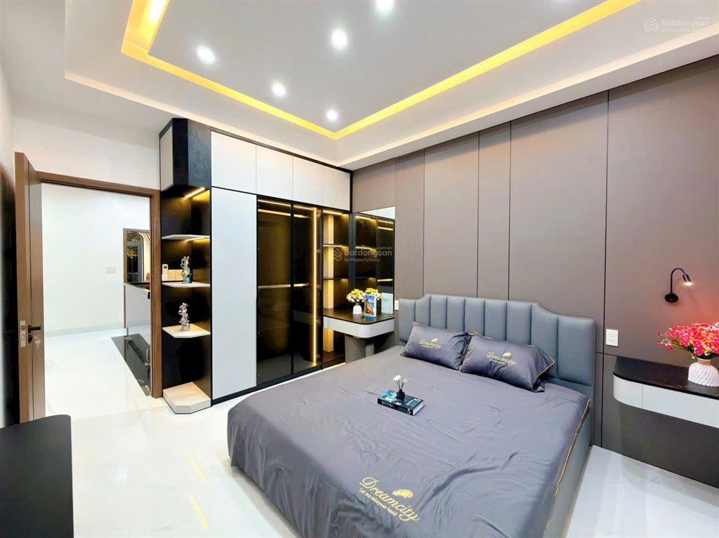 Siêu phẩm nhà 3 tầng full nội thất cao cấp trục chính d14 kdc hồng loan