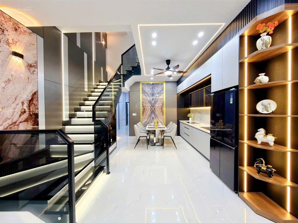 Siêu phẩm nhà 3 tầng full nội thất cao cấp trục chính d14 kdc hồng loan