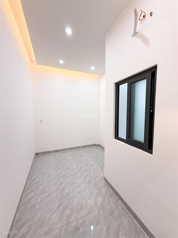 Chủ gởi bán nhà 1t1l (hoàn công) vị trí kinh doanh nhỏ đường oto thông chợ tân vạn. giá chỉ 3,5 tỷ