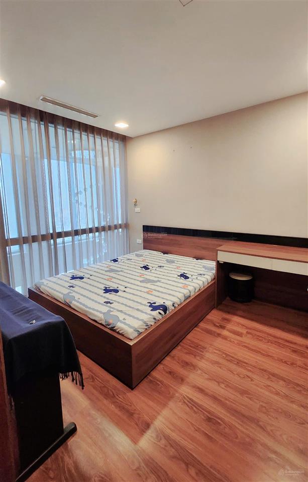 Bán ch 2.5n/2wc, dt 83m, full nt, giá 7 tỷ, tầng đẹp, view hồ, sổ sẵn tại green park, hoàng mai, hn