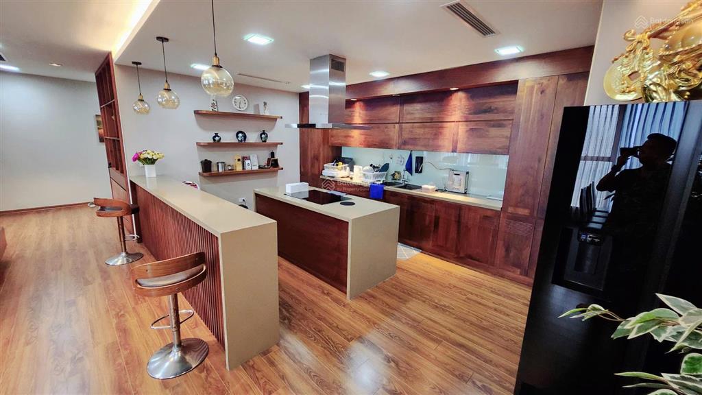 Bán ch 2.5n/2wc, dt 83m, full nt, giá 7 tỷ, tầng đẹp, view hồ, sổ sẵn tại green park, hoàng mai, hn