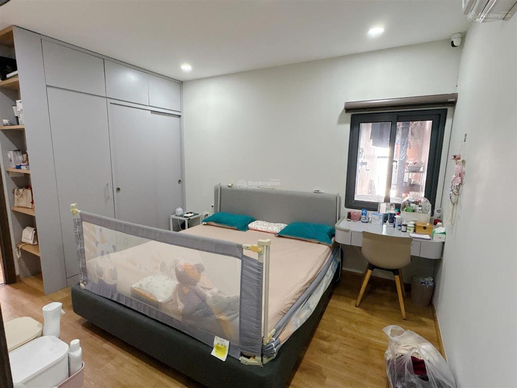 (gấp) bán căn 2pn/2wc, dt 75m2, giá 6.5x tỷ, full nt, view hồ, sổ hồng, green park, hoàng mai, hn