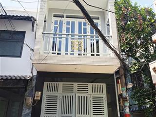 Diện tích  3,3m x 11m, cn 35m². kết cấu 1 trệt, 2 lầu sân thượng. gồm 3pn, 2 toilet, phòng giặt