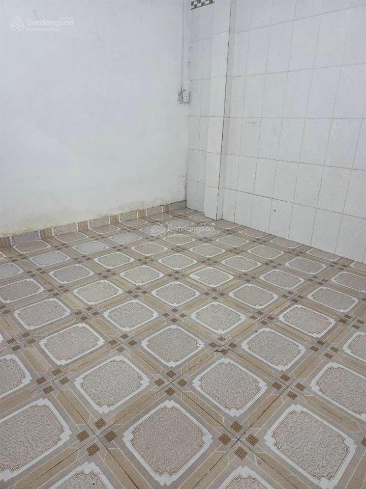 Nhà đẹp sát khu tên lửa 82m2 ngang 4.2m nở hậu hẻm xe hơi nhik 4 tỷ