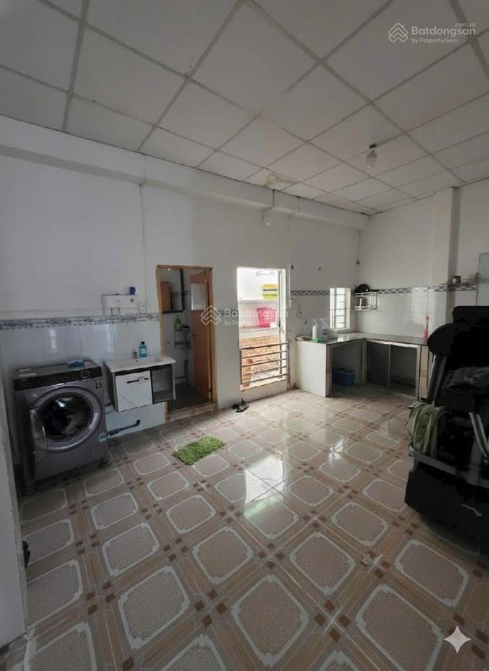 Nhà đẹp sát khu tên lửa 82m2 ngang 4.2m nở hậu hẻm xe hơi nhik 4 tỷ