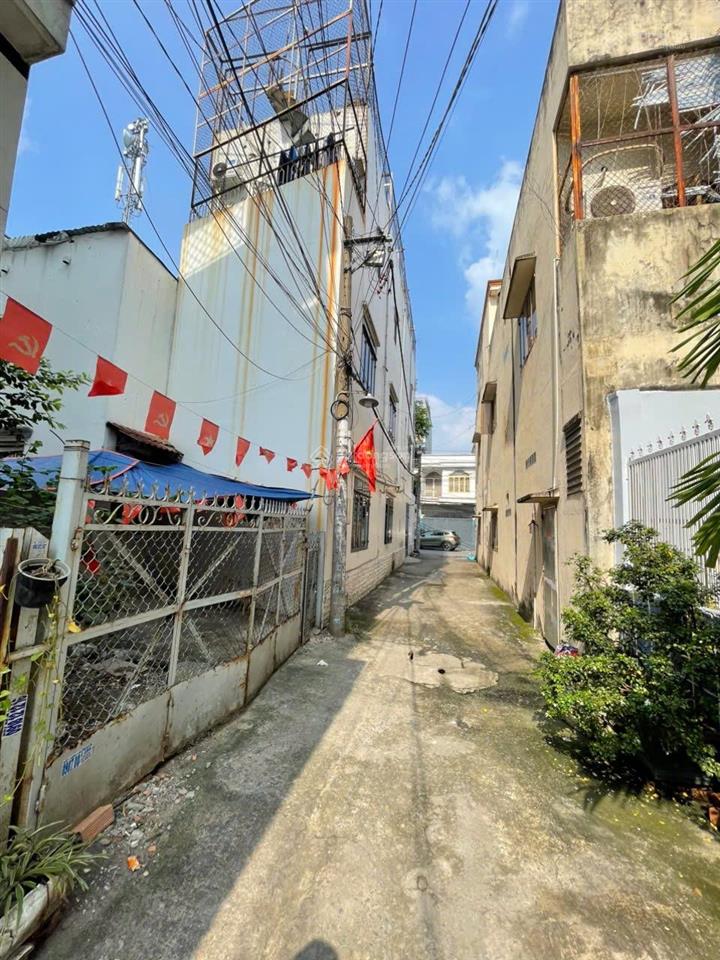 4,1x18m ngay thống nhất, p16, hẻm 5m oto đỗ cửa