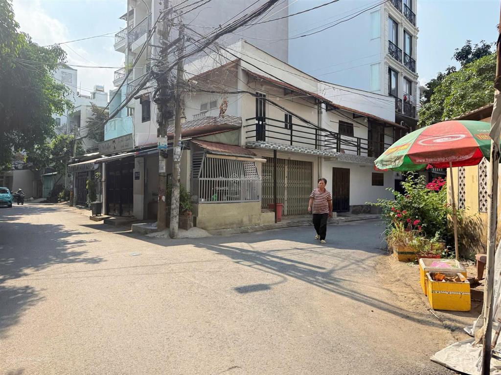 Gốc 2 mặt tiền siêu đẹp, bán nhà cấp 4 hẻm xe tải né nhau