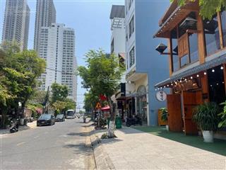 Hàng đẹp giá tốt  nhà 4 tầng  diện tích 97.3m2  giá 21,9 tỷ