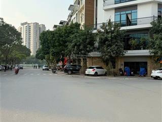 Nhỉnh 200tr bán đất tđc giang biên việt hưng | ôtô tránh vỉa hè kinh doanh | 90m mt 5m rẻ nhất kv