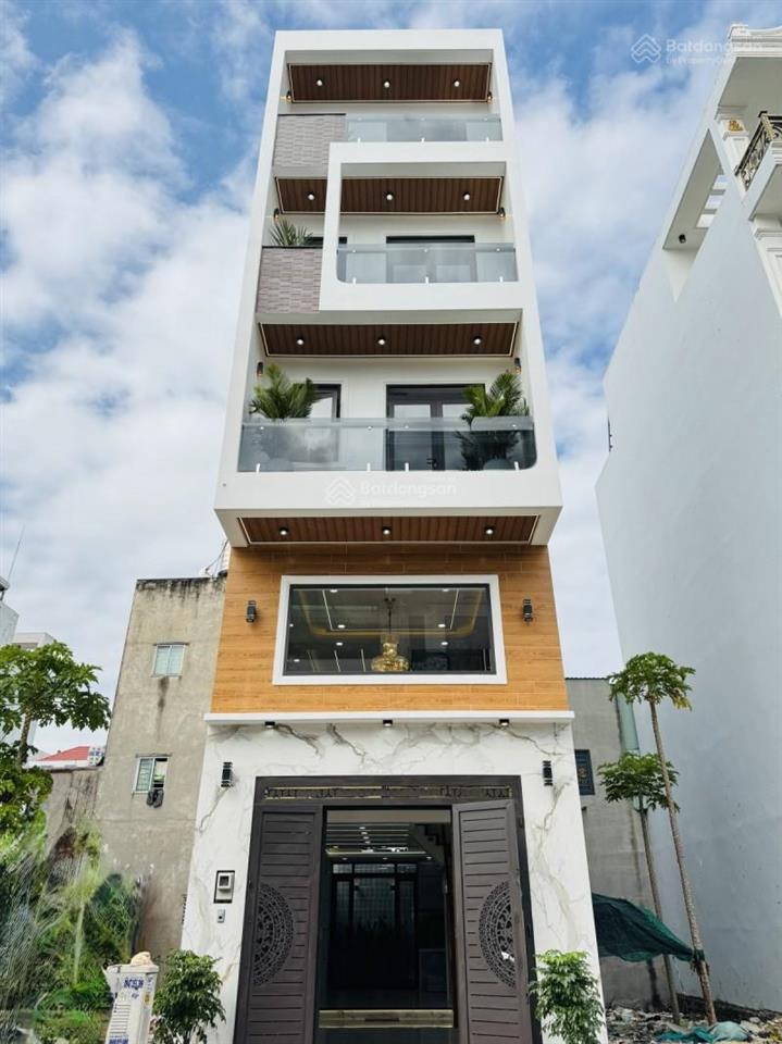 Ngay khu tên lửa đường 12m 5 tầng ngang 4.4m full nội thất