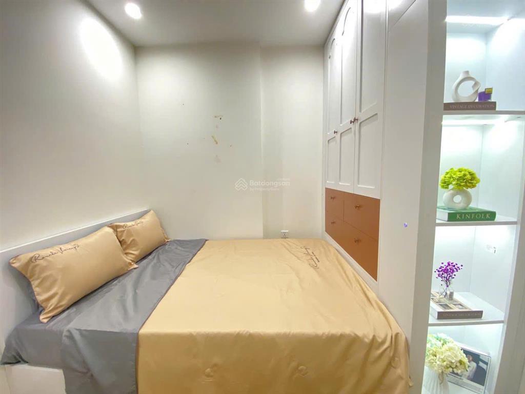Cần tiền bán gấp căn 2pn 1vs, dt 60m2 view thoáng đẹp, toà trung tâm tại vinhomes ocean park