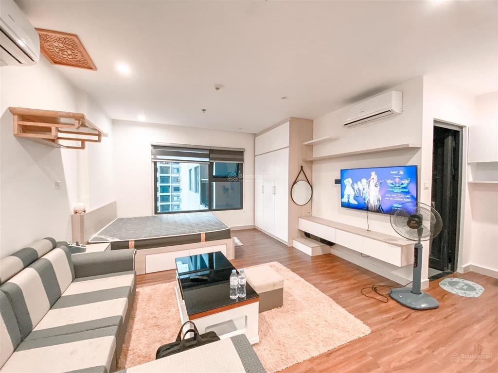 Bán nhanh căn studio full đồ, 31m2, giá 2 tỷ view thoáng đẹp, hướng mát tại vinhomes ocean park
