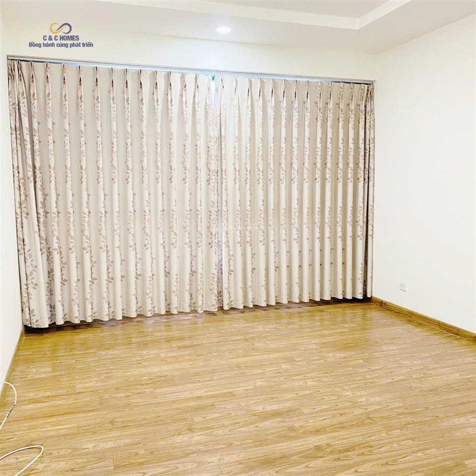 Chính chủ cho thuê có slot ô tô căn 3 ngủ 2 vệ sinh giá chỉ 21tr/tháng vào ở luôn.  0961 953 ***