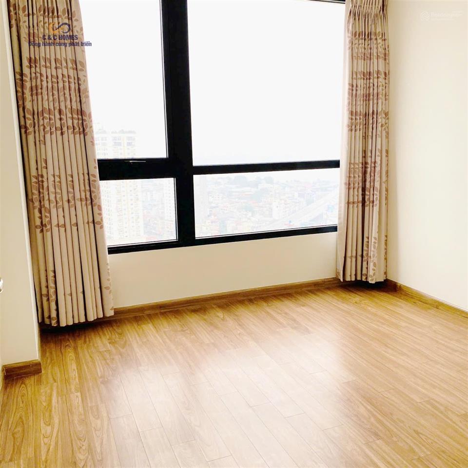 Chính chủ cho thuê có slot ô tô căn 3 ngủ 2 vệ sinh giá chỉ 21tr/tháng vào ở luôn.  0961 953 ***