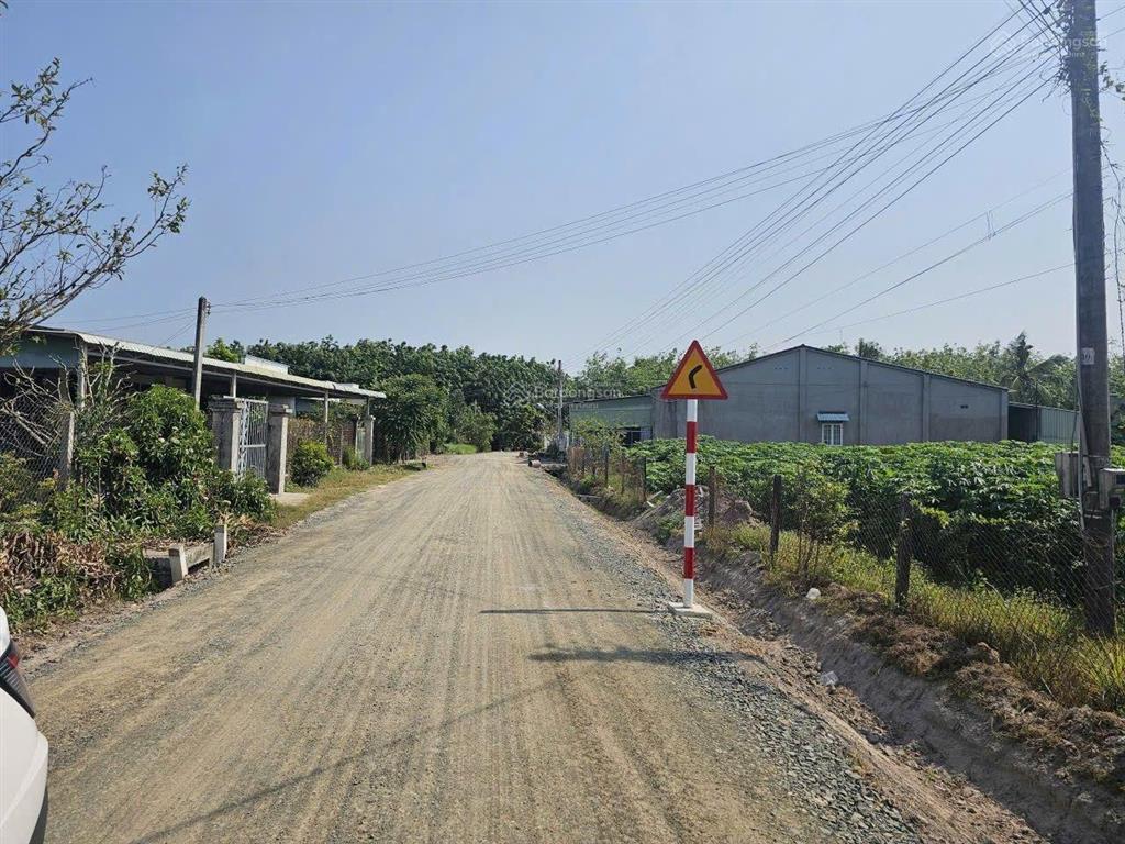 1,6 tỷ, 1.724 m2 (100m2 tc) sau lưng công an dương minh châu, tây ninh