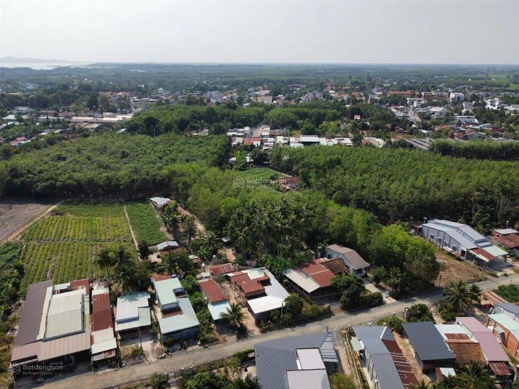 1,6 tỷ, 1.724 m2 (100m2 tc) sau lưng công an dương minh châu, tây ninh