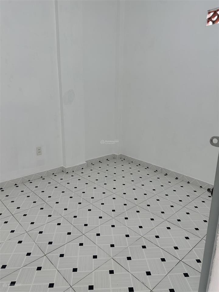 Phòng trọ mới, đẹp, thoáng mát 2.8 triệu 52/24 thoại ngọc hầu gần đh văn hiến 0938 111 ***