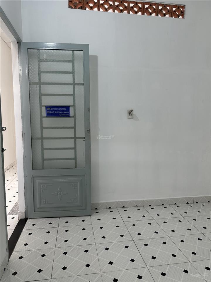 Phòng trọ mới, đẹp, thoáng mát 2.8 triệu 52/24 thoại ngọc hầu gần đh văn hiến 0938 111 ***