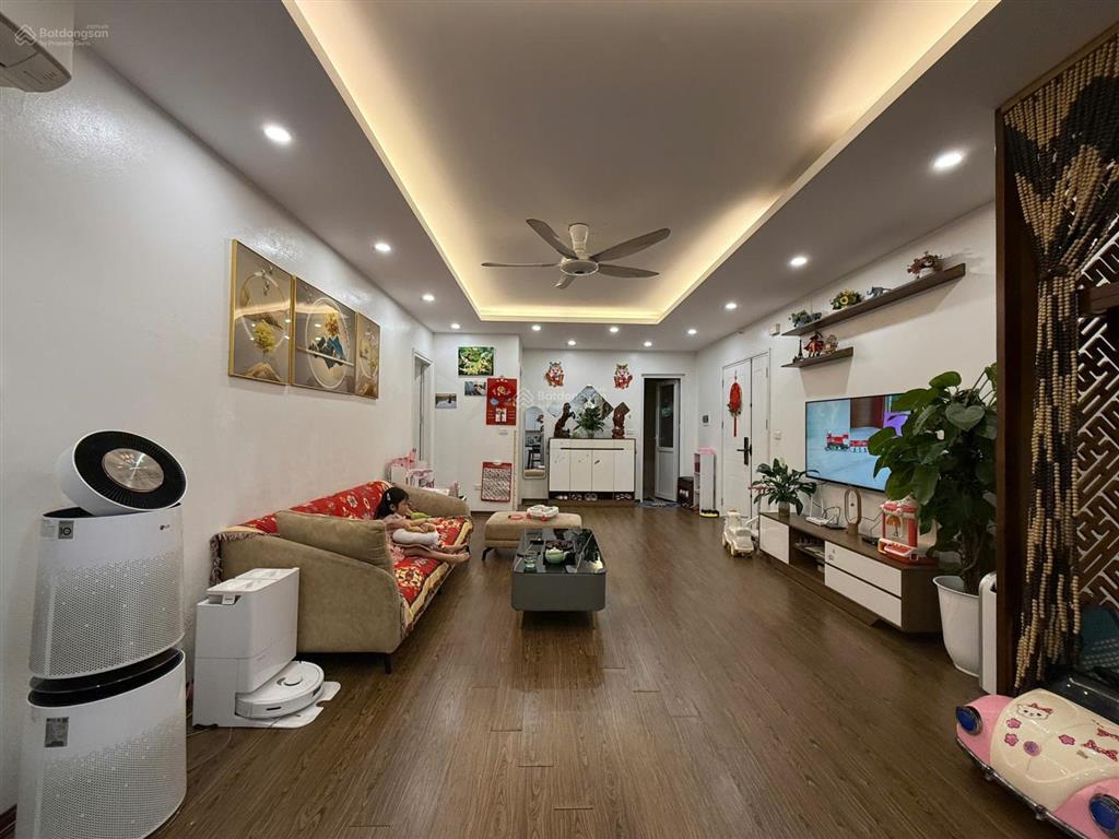 Bán gấp căn 3 phòng ngủ 103m2 chung cư đại kim building đầy đủ nội thất, giá 7,35 tỷ bao tên