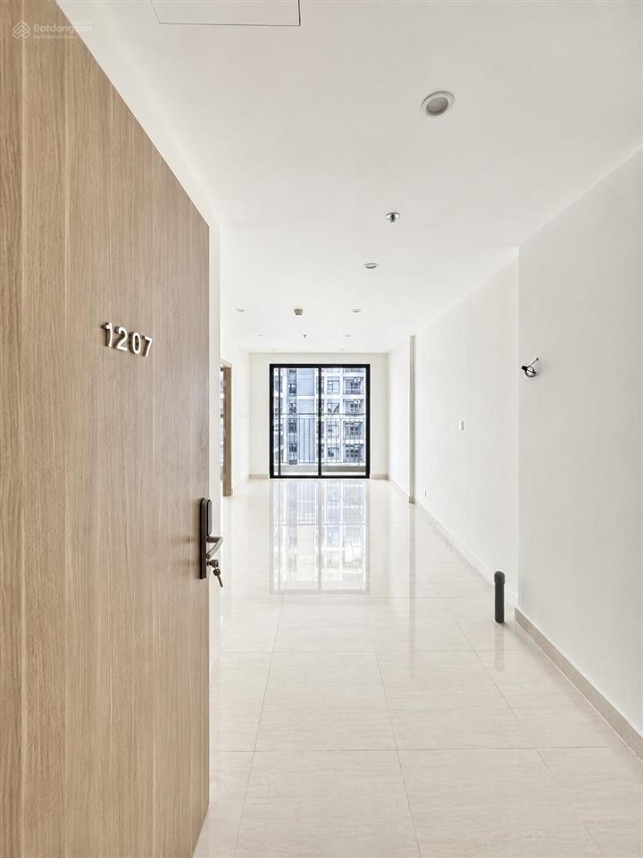 Chính chủ gửi bán 2pn  view hồ cá koi  sát cạnh khu phố thương mại ginza