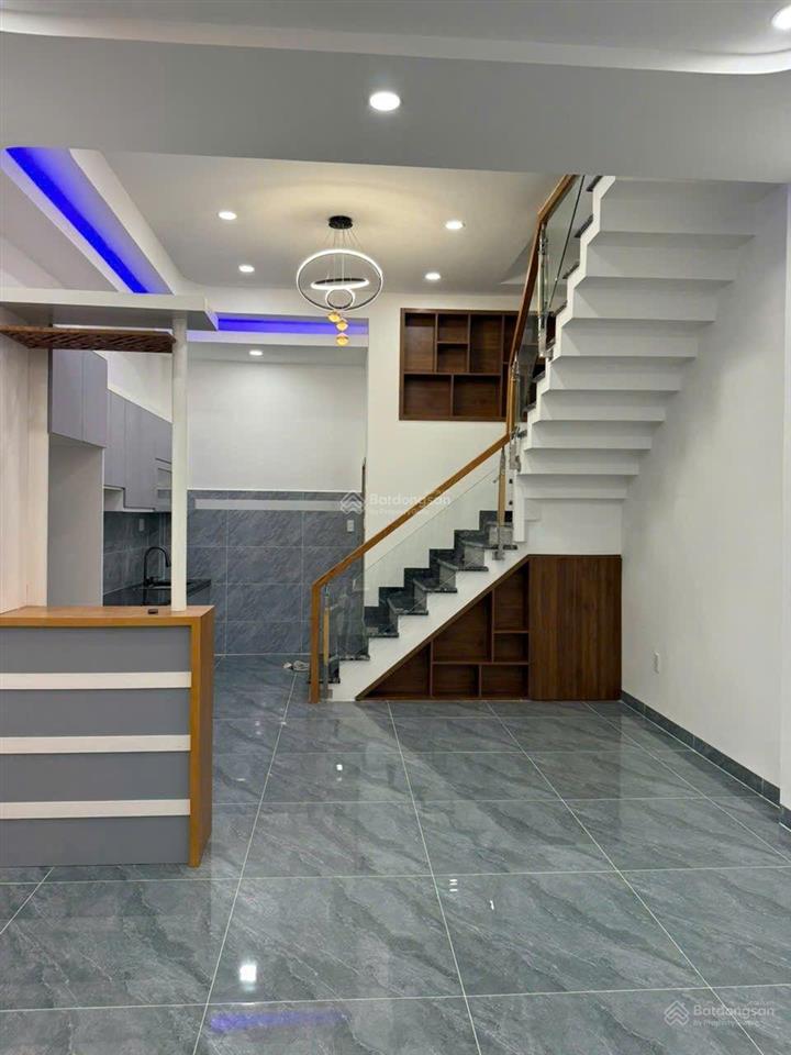 Bán nhà mới 100% kdc long trường, quận 9  4pn, ngang 4.55m  ngay đh tài chính marketing  6 tỷ