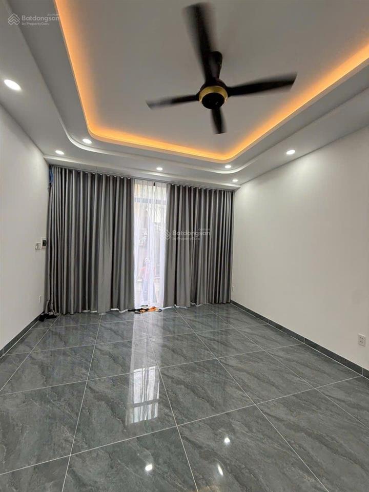 Bán nhà mới 100% kdc long trường, quận 9  4pn, ngang 4.55m  ngay đh tài chính marketing  6 tỷ