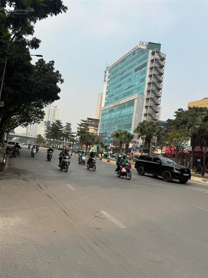 Duy nhất nhà mặt phố hoàng sâm 105m2, mt 6,6m, 7 tầng thang máy, doanh thu 1,2 tỷ/năm, giá 52 tỷ