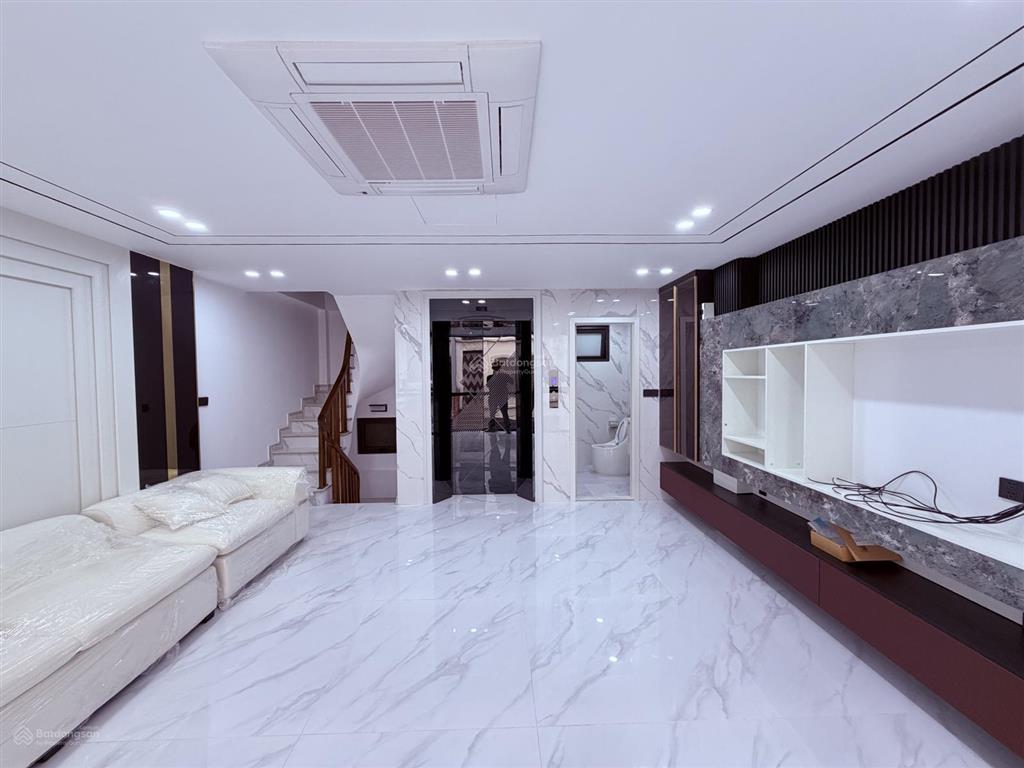 Chính chủ bán nhà khu 319 bộ quốc phòng 45m2, 7 tầng, mt 5m, full nội thất, ô tô vào nhà, giá tốt