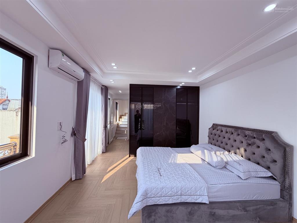Bán nhà phân lô quân đội sài đồng, 55m2, 7 tầng, lô góc 2 mặt ngõ ô tô, full nội thất, chính chủ
