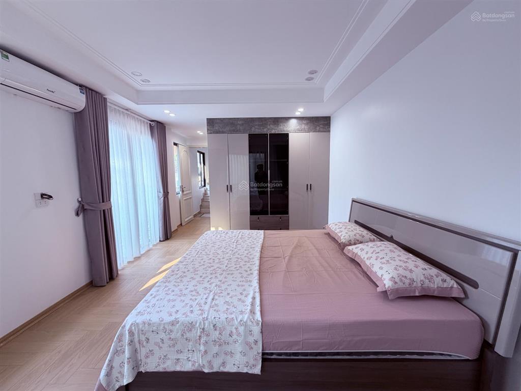 Bán nhà phân lô quân đội sài đồng, 55m2, 7 tầng, lô góc 2 mặt ngõ ô tô, full nội thất, chính chủ
