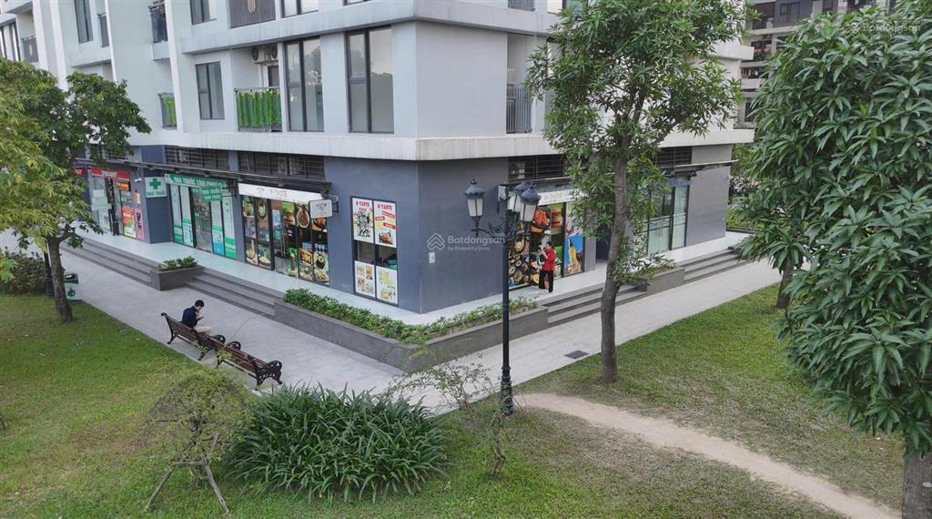  shop 42m2  mà giá bán chỉ 11 tỷ bao phí