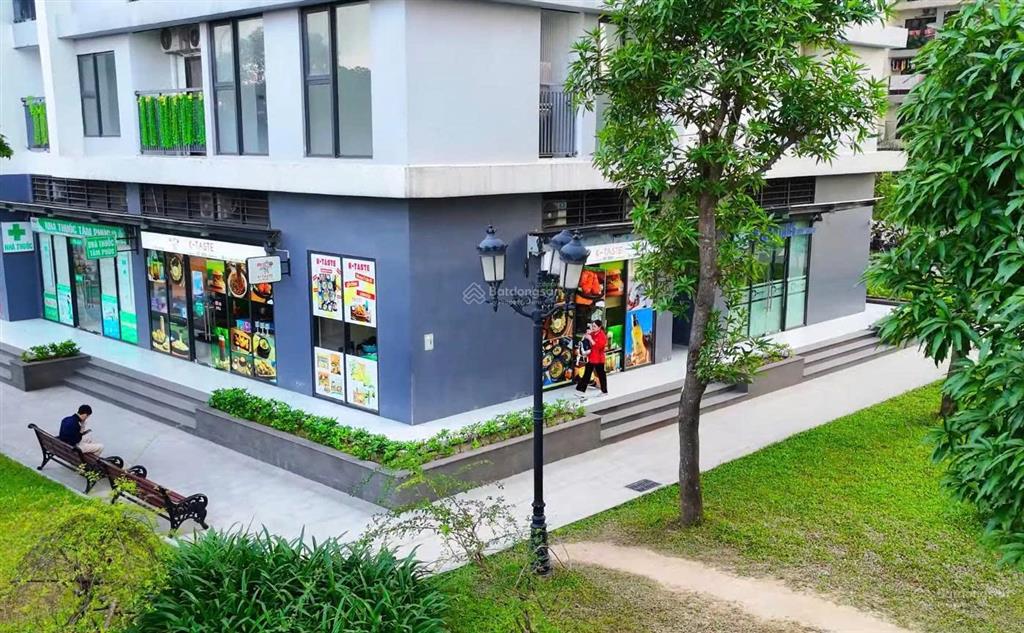  shop 42m2  mà giá bán chỉ 11 tỷ bao phí