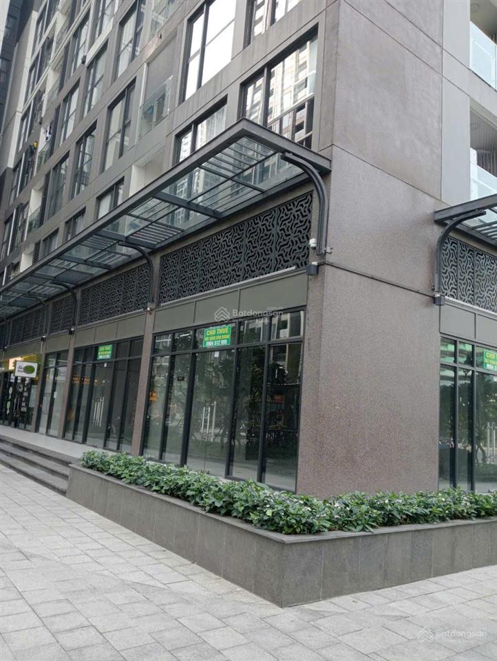 Shop 76m2 mặt sảnh mà giá bán chỉ 16 tỷ bao phí