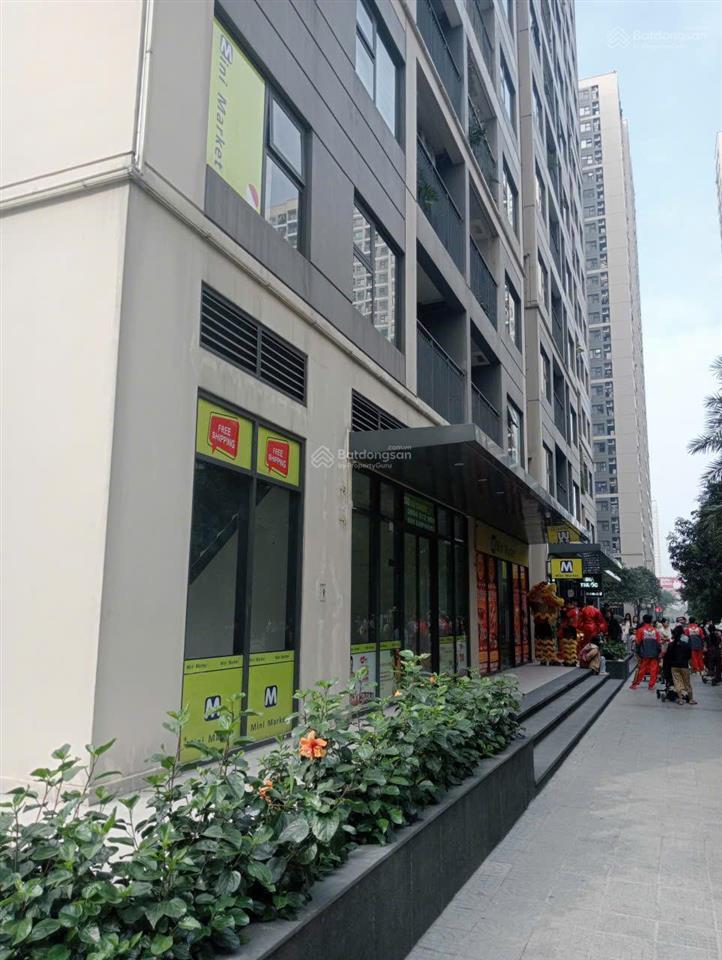 Shop 76m2 mặt sảnh mà giá bán chỉ 16 tỷ bao phí