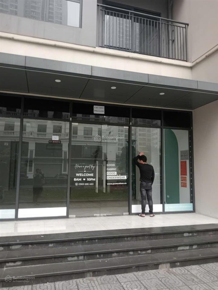 Shop 76m2 mặt sảnh mà giá bán chỉ 16 tỷ bao phí