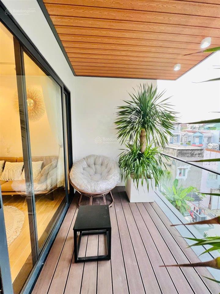 Bán nhà nguyễn khánh toàn 37 m , 6 tầng,mặt tiền 7m ,thang máy, nhỉnh 9 tỷ , ba bước ra phố ô tô đỗ