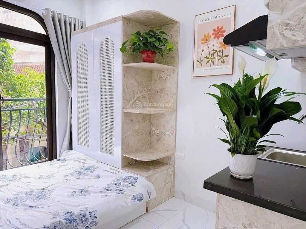 Bán nhà khúc thừa dụ,7 tầng,9pn,thang máy,giá nhỉnh 12 tỷ,dòng tiền 50tr/