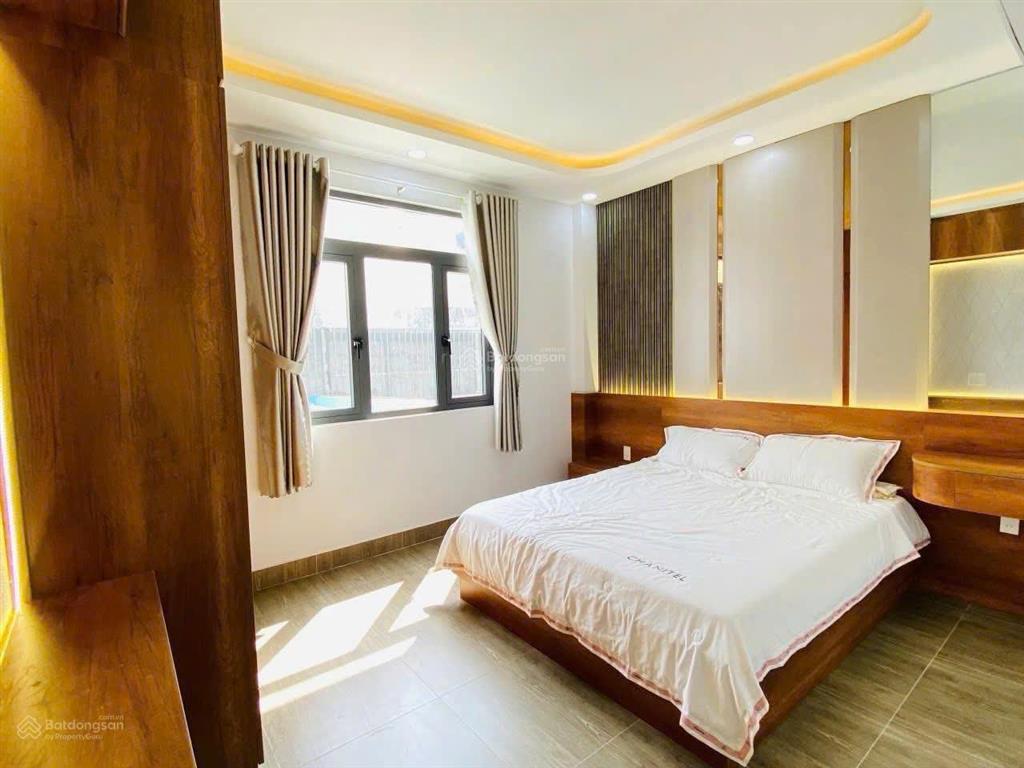 Bán nhà võ chí công,4 tầng,full nội thất,ô tô cách 50m, ngõ thông, sát hồ tây,tiện ích xung quanh
