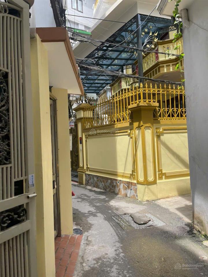 Trần quốc vượng, cầu giấy, 45m2, 4t, 5pn, giá 8,98 tỷ, ngõ thông, ôtô 16 chỗ đỗ đầu ngõ 3 bước chân