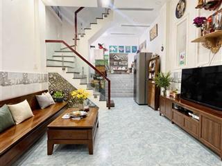 Siêu phẩm quận 4 3tầng 2pn giá chỉ 3tỷ550 nhà mới ở ngay không quy hoạch