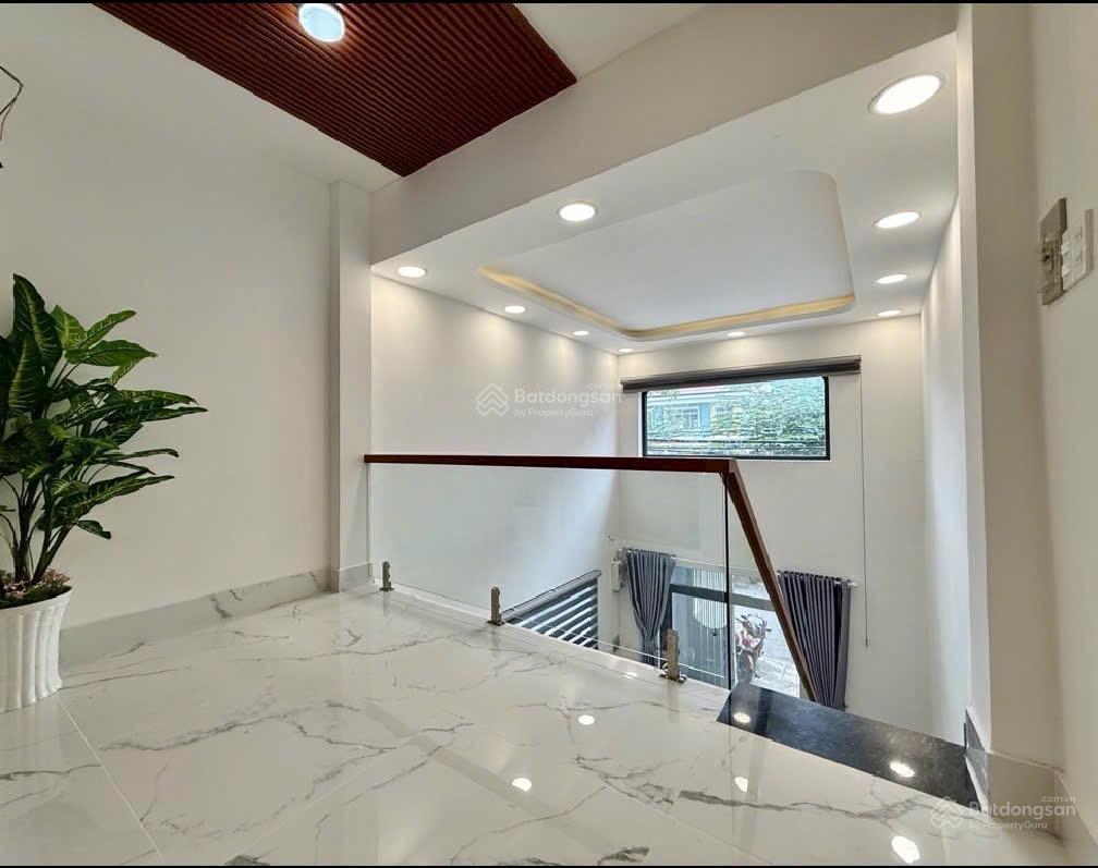 Mtkd dương bá trạc p1 q8 8tỷ3 2 tầng  3pn (có phòng dưới trệt) 61m² (3.7x16)