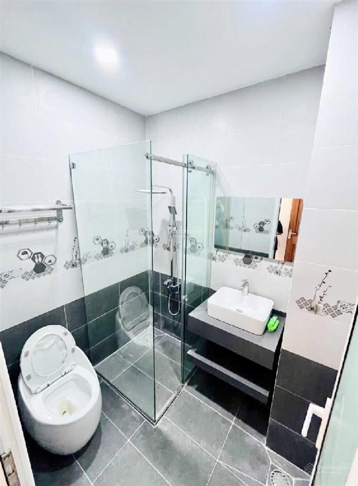 Giảm sốc nhà dương bá trạc p1 q8 4 tầng 4pn 5wc 6tỷ5 tl 46m (3.2x14m) nở hậu đường trước nhà 6m