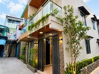 Q4 đoàn văn bơ 27.6m2 2 tầng 2 pn 3.68tỷ hàng hiếm giá tốt không có căn thứ 2