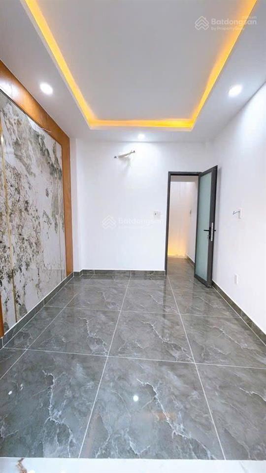 76tôn thất thuyết q4 3ty5 hẻm ôtô sát nhà3 tầng 2pn(3m x 7m, nở hậu) dtsd gần 60m công năng