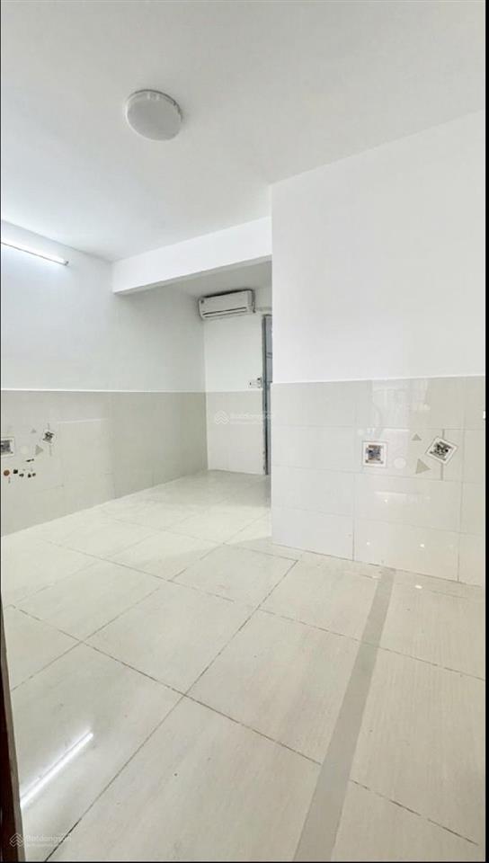 Nguyễn thị tần p2q8 4.8 tỷ sát q1 mặt tiền kinh doanh 4pn 74m 1 trệt 1 lửng