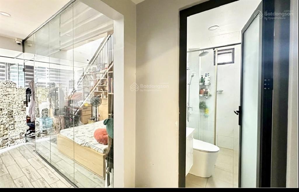 Hiếmq4chủ gấp bán giảm sâu còn 8tỷ36 nhà vuờn bến vân đồn p5q4 72m2 (4.9x15,8) gần mt