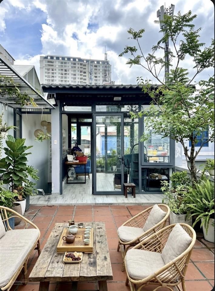 Hiếmq4chủ gấp bán giảm sâu còn 8tỷ36 nhà vuờn bến vân đồn p5q4 72m2 (4.9x15,8) gần mt