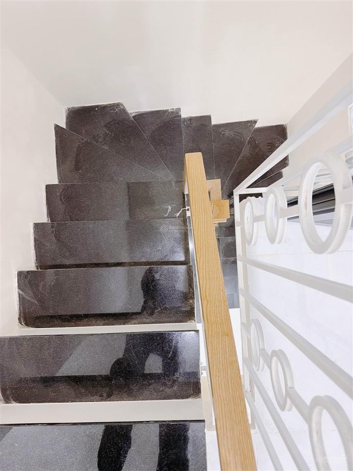 4tỷ099 có ngay nhà tôn đản p8q4 3pn ở liền  33.5m (3x11) dọn vào ở ngay có phòng dưới trệt