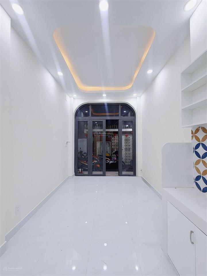 4tỷ099 có ngay nhà tôn đản p8q4 3pn ở liền  33.5m (3x11) dọn vào ở ngay có phòng dưới trệt